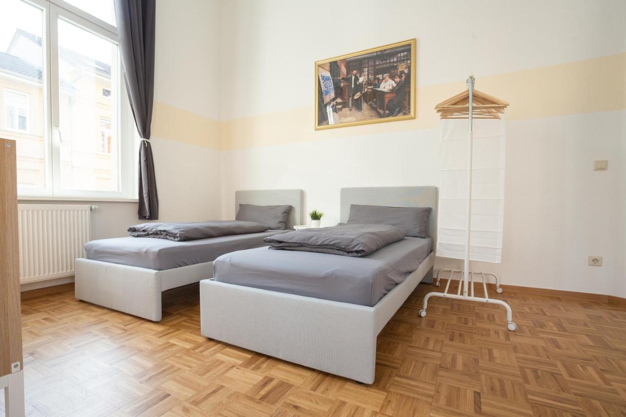 Fullhouse - Halle - M29 Apartments Bagian luar foto